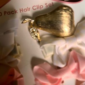 B.S.K. Broshes 🌺🍀🌺